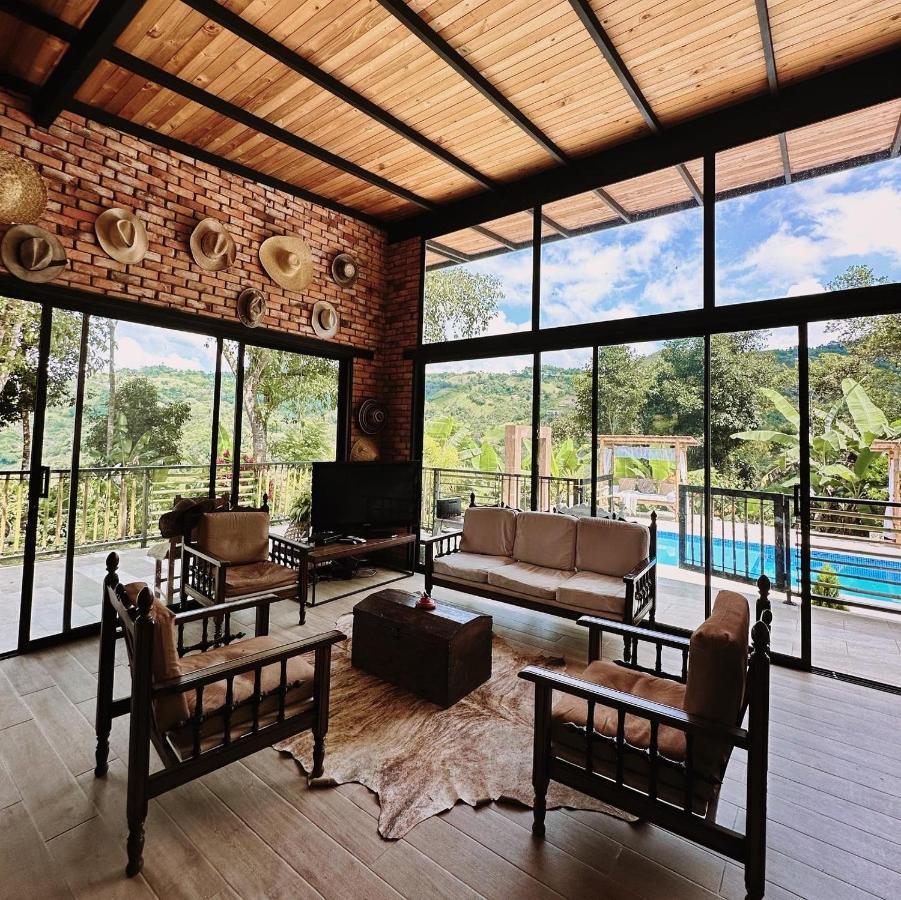 Montelena Glamping Campsite Vergara