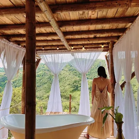 Montelena Glamping Hotel Vergara Exterior photo