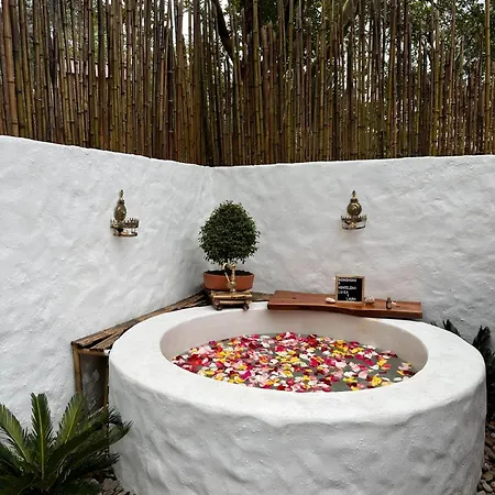 Montelena Glamping Hotel Vergara Exterior photo